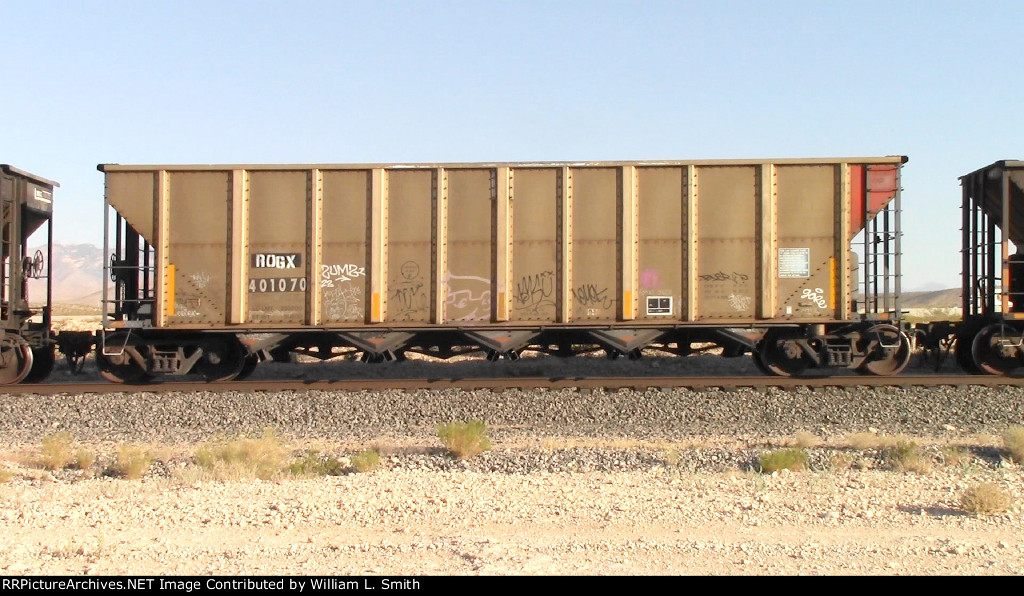 WB Unit Loaded Hooper Frt at Erie NV W-MdTrnSlv-Pshrs -26